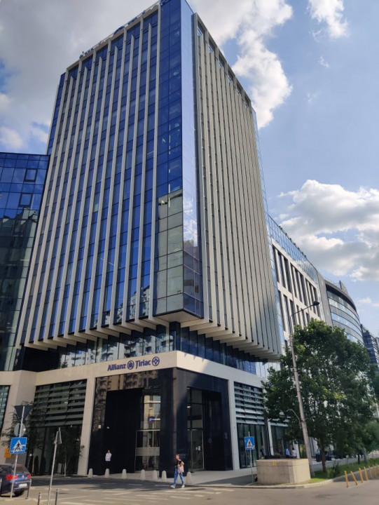 Spatiu de retail sau office in zona piata Victoriei - Tiriac Tower