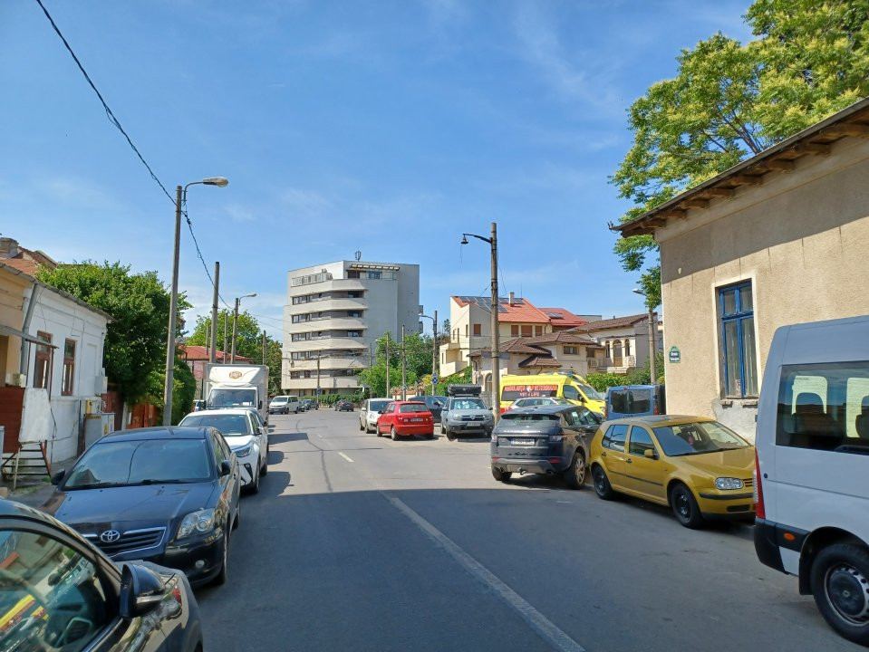 Vanzare teren in suprafata de 499 - Zona Calarasilor.