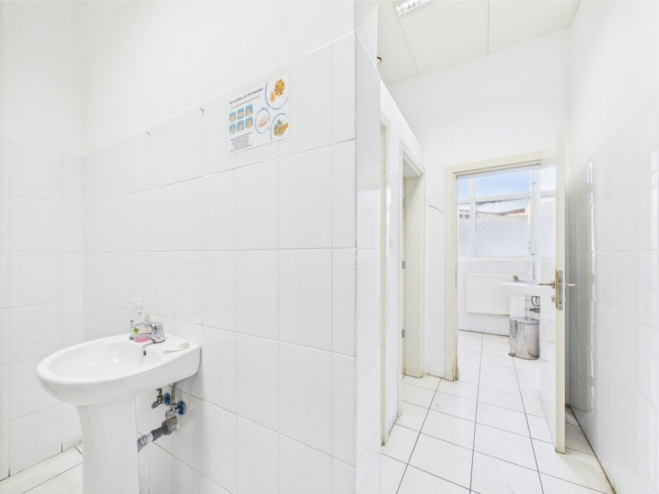 SPATIU MULTIFUNCTIONAL INDUSTRIAL SI BIROURI VITAN 