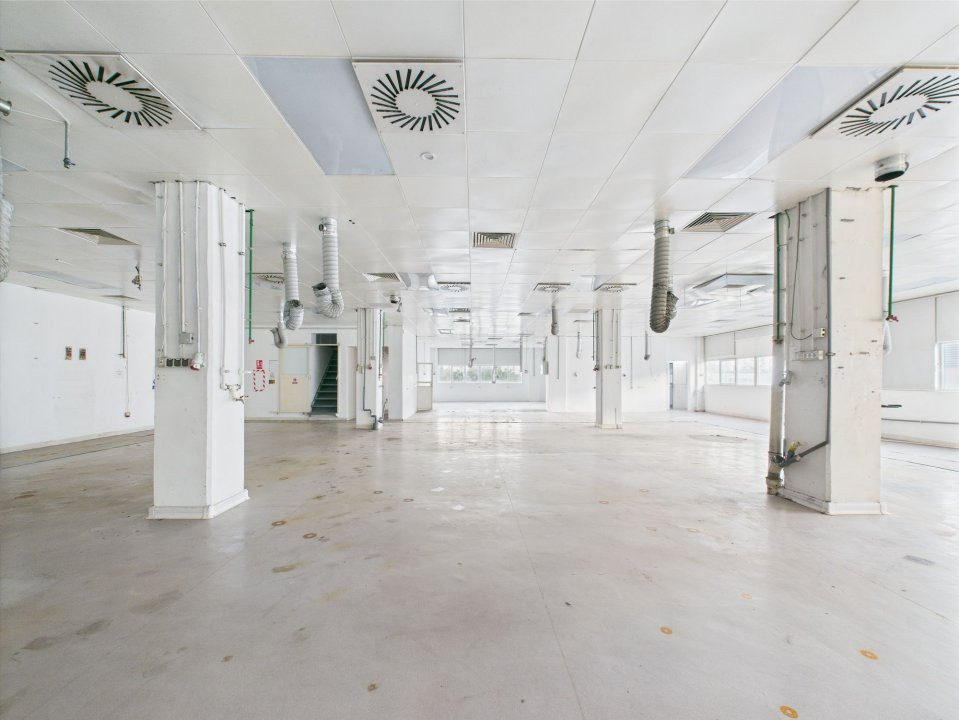 SPATIU MULTIFUNCTIONAL INDUSTRIAL SI BIROURI VITAN 