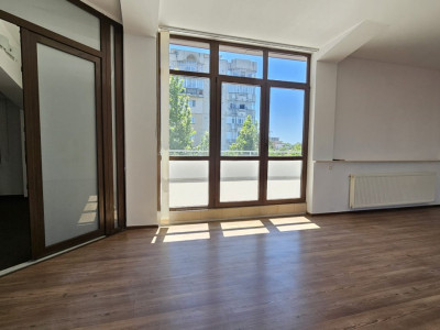 Imobil comercial de inchiriat – Bulevardul Doamna Ghica