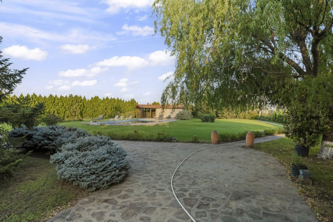 Vila Exclusivistă din Cernica – Eleganță, Spațiu și Natură.