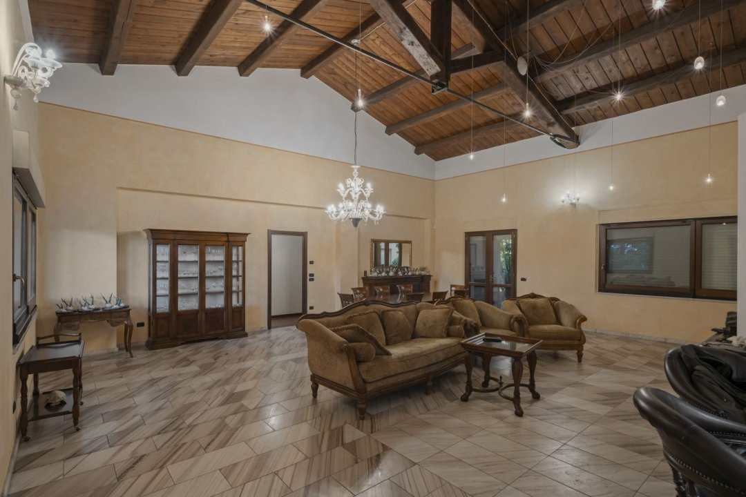 Vila Exclusivistă din Cernica – Eleganță, Spațiu și Natură.