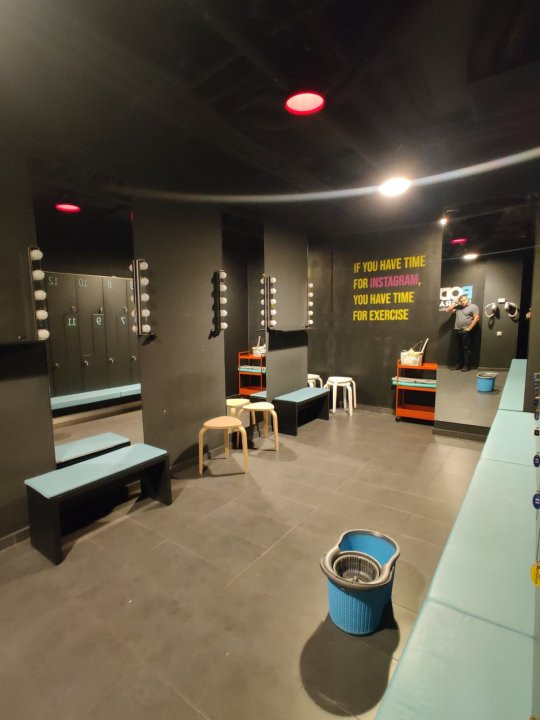 Spatiu 140 mp gata amenajat pentru sala de sport, Piata Victoriei - Buzesti