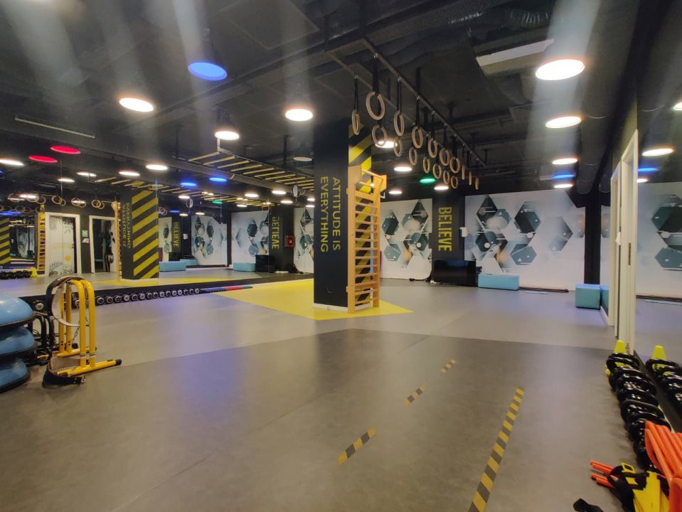 Spatiu 140 mp gata amenajat pentru sala de sport, Piata Victoriei - Buzesti