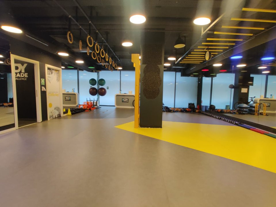 Spatiu 140 mp gata amenajat pentru sala de sport, Piata Victoriei - Buzesti