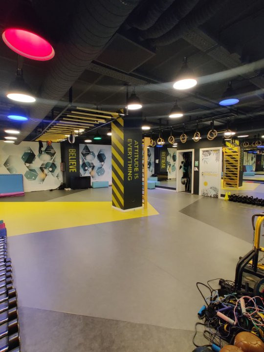 Spatiu 140 mp gata amenajat pentru sala de sport, Piata Victoriei - Buzesti