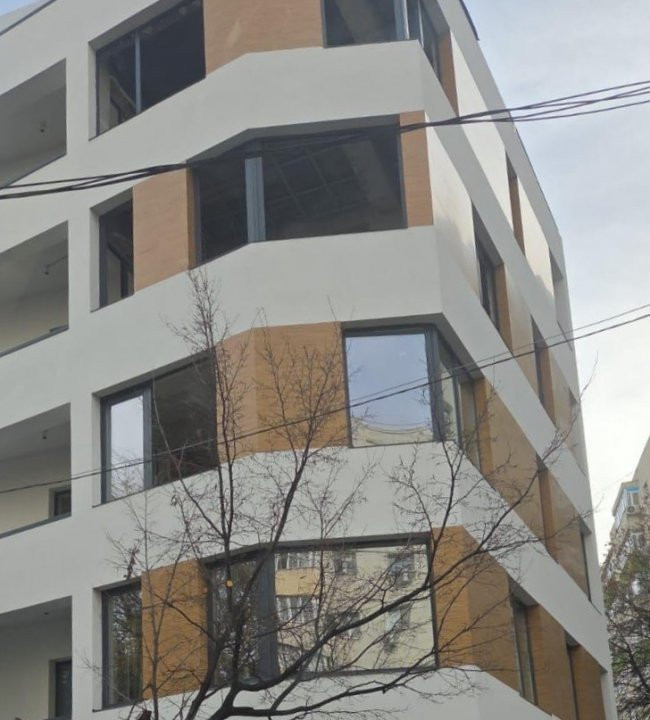 Apartament nou, 3 camere, mobilat, zona Ferdinand 