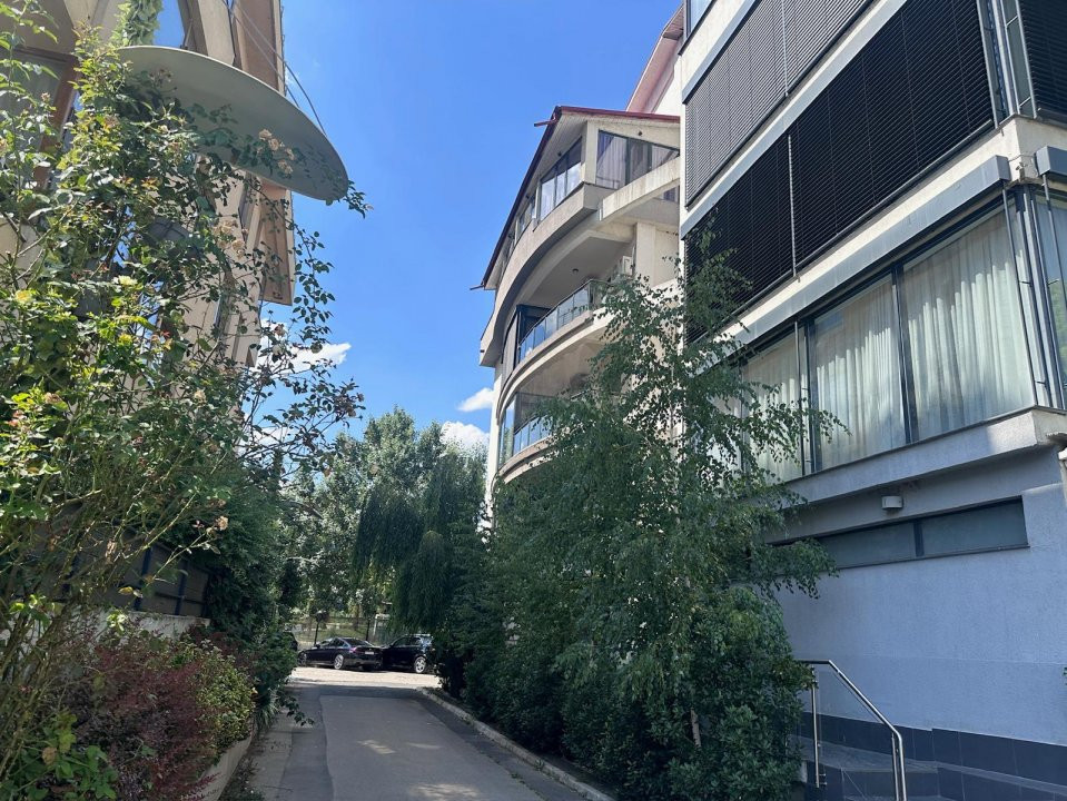 Apartament modern cu 3 camere, locatie excelenta