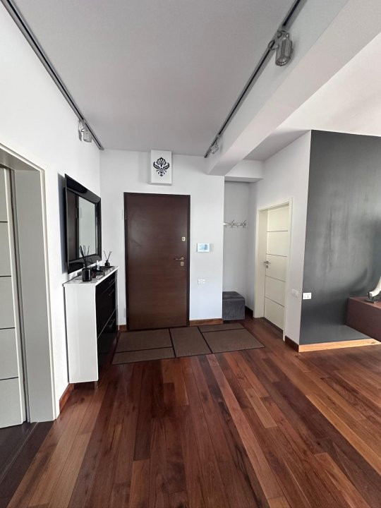 Apartament modern cu 3 camere, locatie excelenta