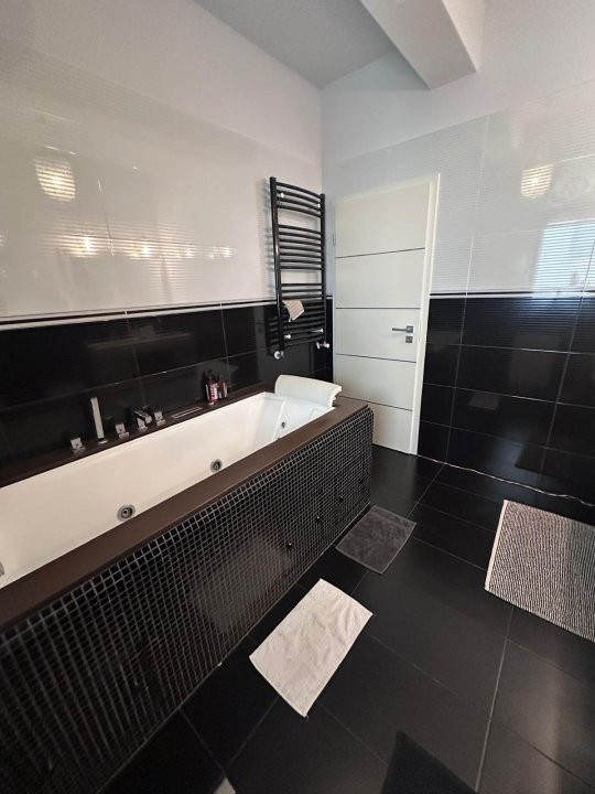 Apartament modern cu 3 camere, locatie excelenta