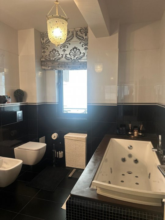 Apartament modern cu 3 camere, locatie excelenta