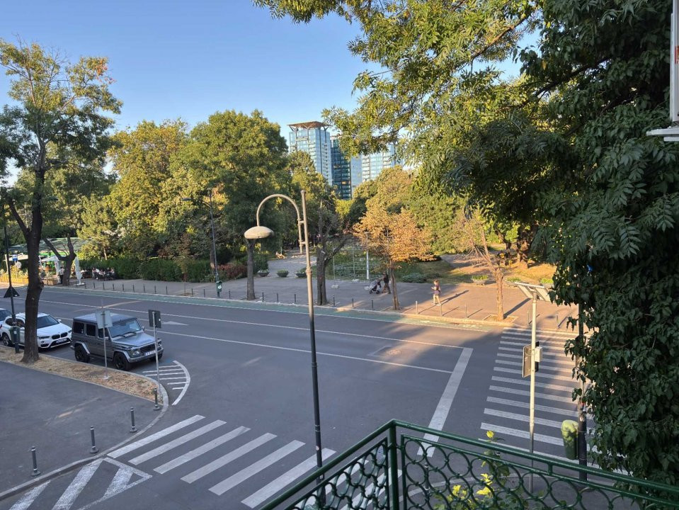 Apartament elegant, 3 camere Primaverii, cu vedere catre parc 