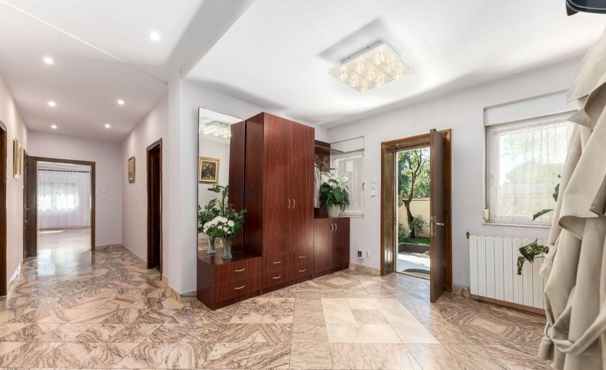 Vila eleganta langa Parcul Circului, 9 camere si 300 mp curte 