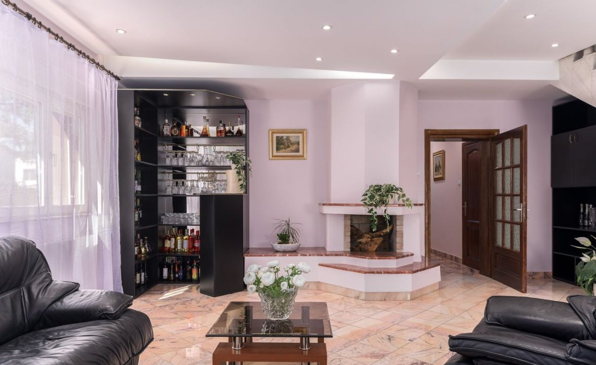 Vila eleganta langa Parcul Circului, 9 camere si 300 mp curte 