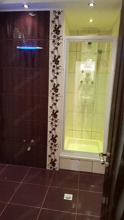 Vilă modernă cu 5 camere in Banu Manta