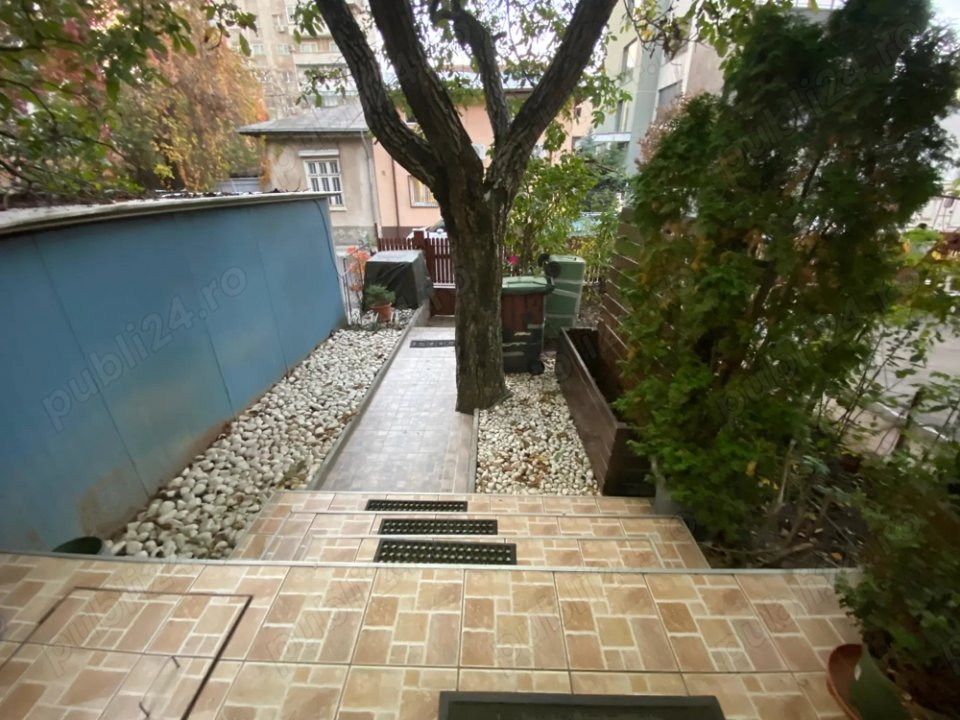 Vilă modernă cu 5 camere in Banu Manta