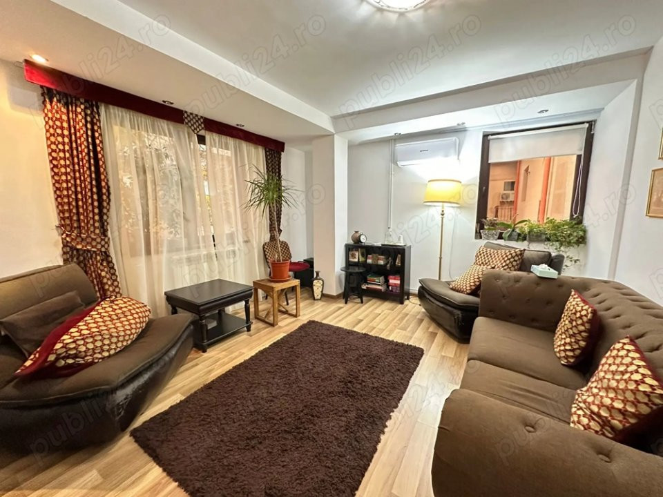 Vilă modernă cu 5 camere in Banu Manta