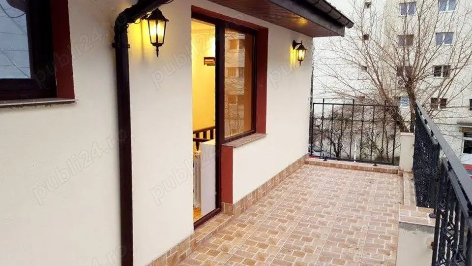 Vilă modernă cu 5 camere in Banu Manta