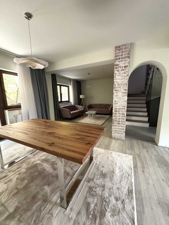 Vila tip duplex, 5 camere in Doamna Ghica 