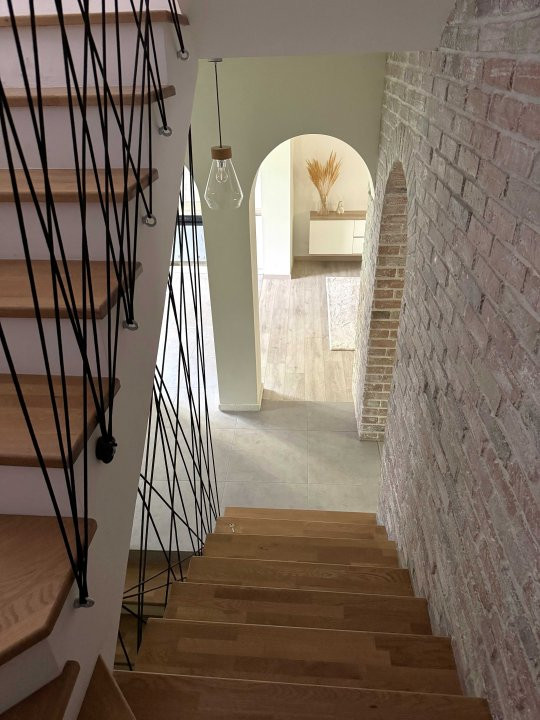 Vila tip duplex, 5 camere in Doamna Ghica 