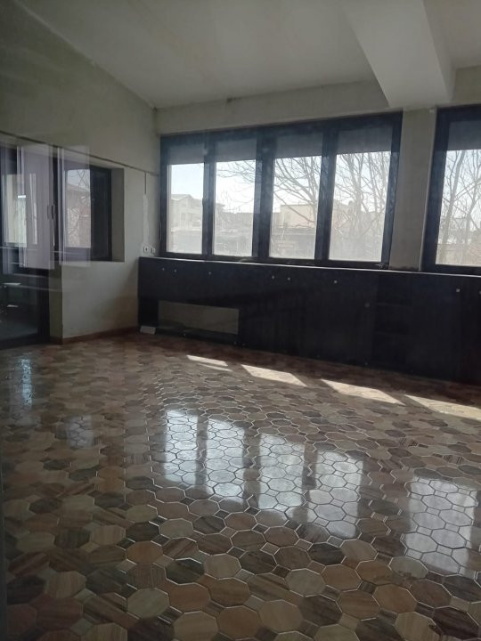 Vila moderna si spatioasa, constructie 2015, zona Mosilor