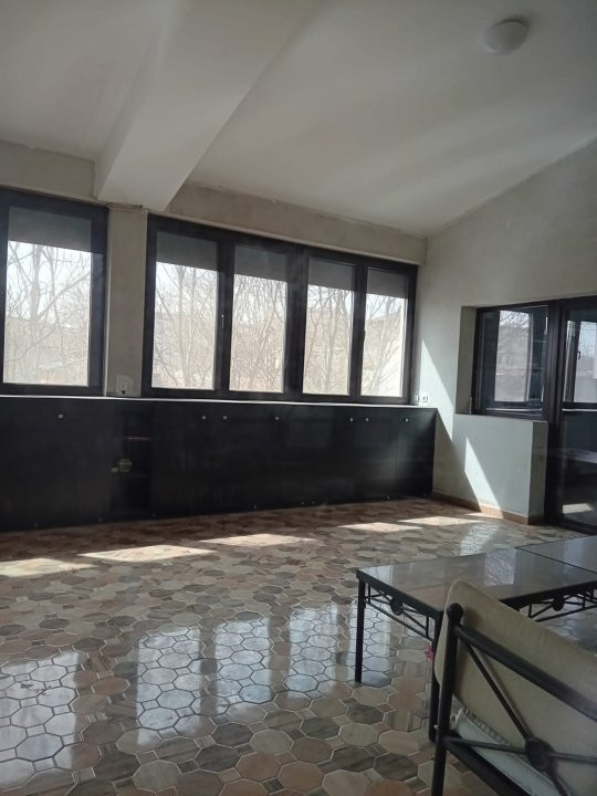 Vila moderna si spatioasa, constructie 2015, zona Mosilor