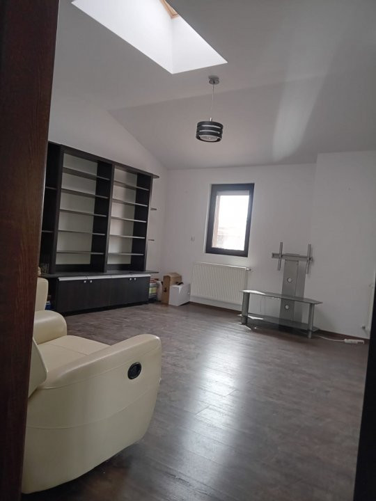 Vila moderna si spatioasa, constructie 2015, zona Mosilor