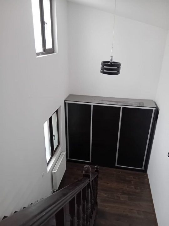 Vila moderna si spatioasa, constructie 2015, zona Mosilor