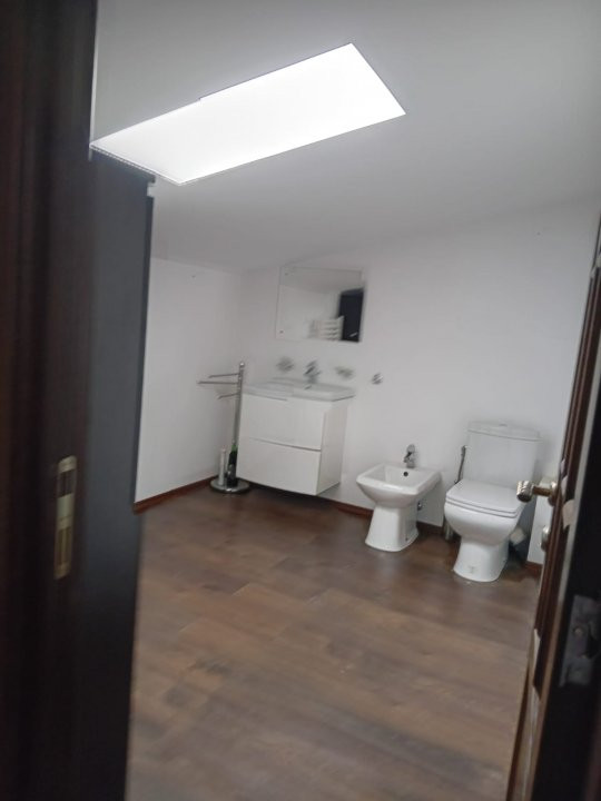 Vila moderna si spatioasa, constructie 2015, zona Mosilor