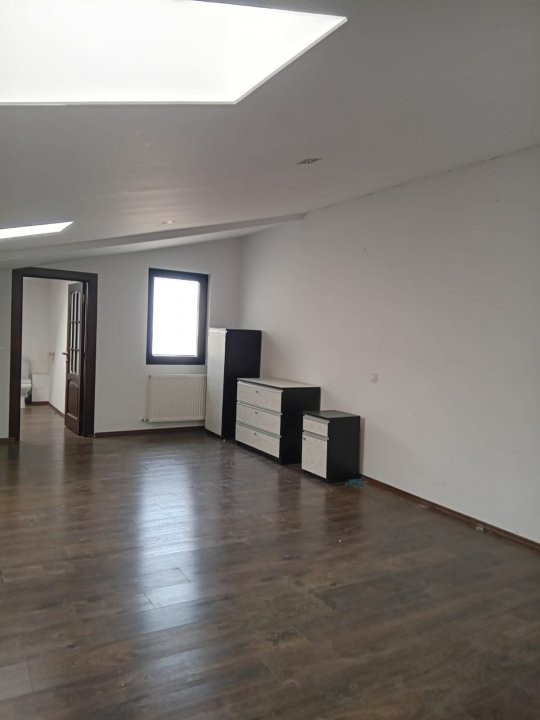 Vila moderna si spatioasa, constructie 2015, zona Mosilor