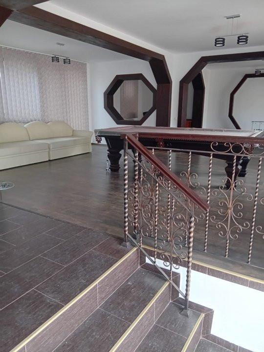 Vila moderna si spatioasa, constructie 2015, zona Mosilor