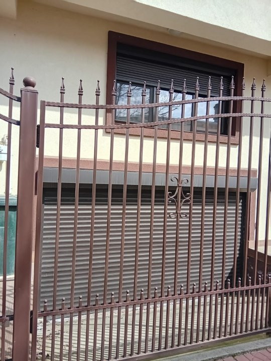 Vila moderna si spatioasa, constructie 2015, zona Mosilor