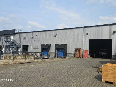 HALĂ INDUSTRIALĂ CU TEREN GENEROS 