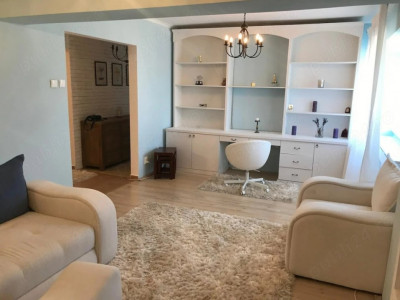 Apartament 3 camere, renovat, ultracentral, bloc 1980