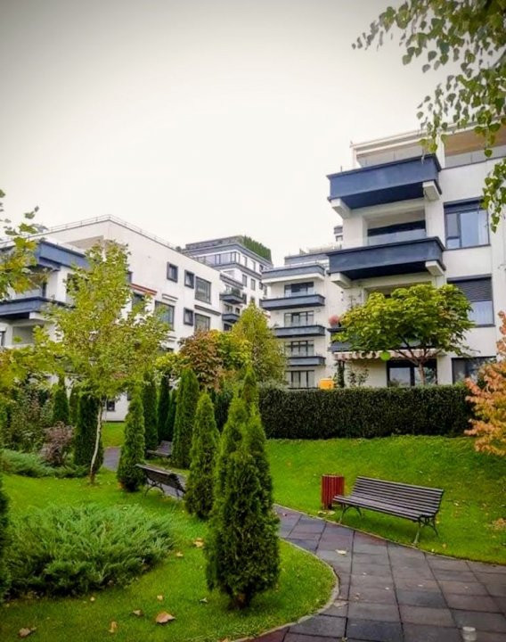 Apartament premium cu 4 camere, 2015, vedere superbă catre Lacul Tei