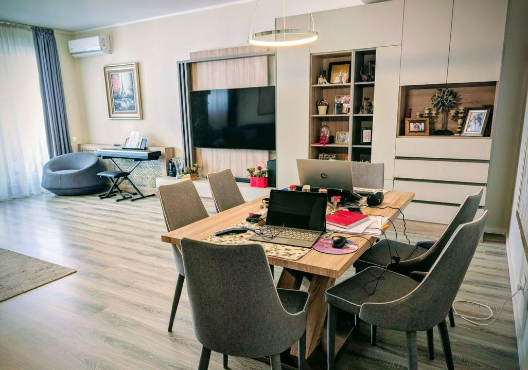 Apartament premium cu 4 camere, 2015, vedere superbă catre Lacul Tei