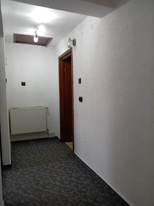 Vila spatioasa cu centrala si curte proprie -  Parcul Carol 