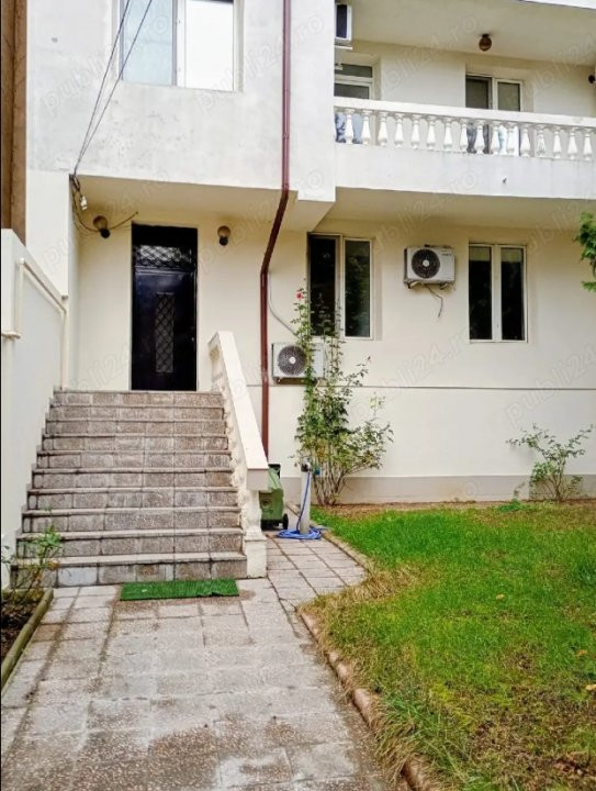 Vila spatioasa cu centrala si curte proprie -  Parcul Carol 