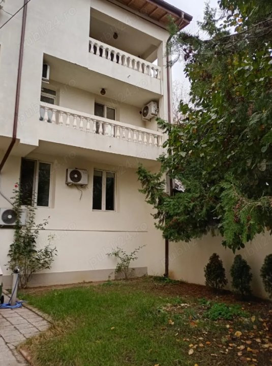 Vila spatioasa cu centrala si curte proprie -  Parcul Carol 