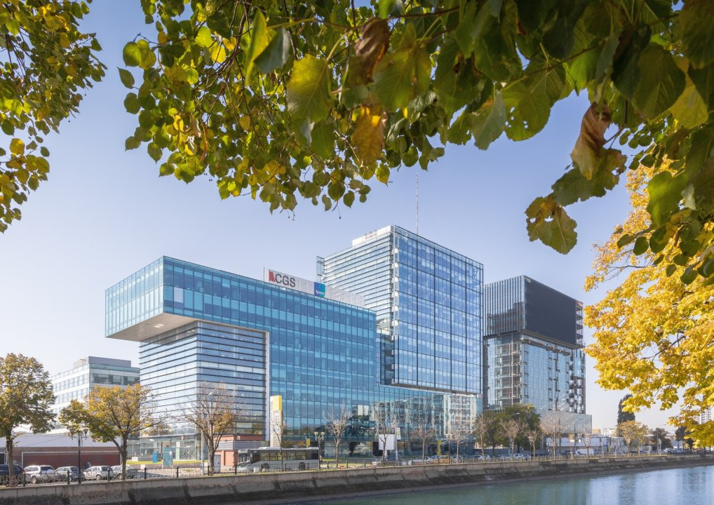 River Place & RiverView House – Birouri amenajate gata de inchiriere