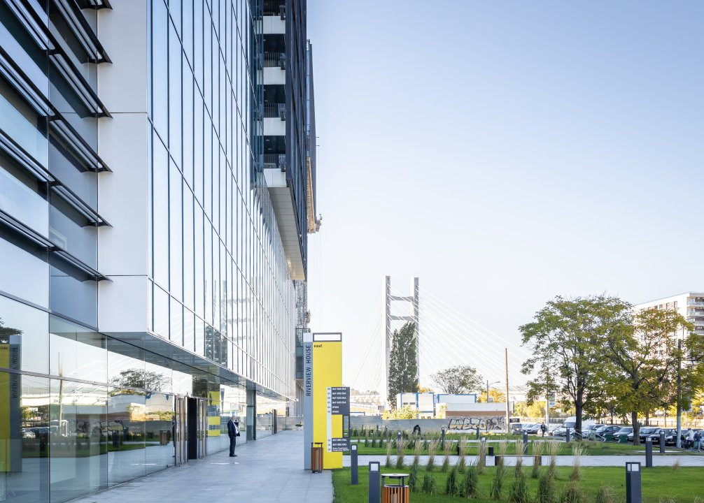 River Place & RiverView House – Birouri amenajate gata de inchiriere