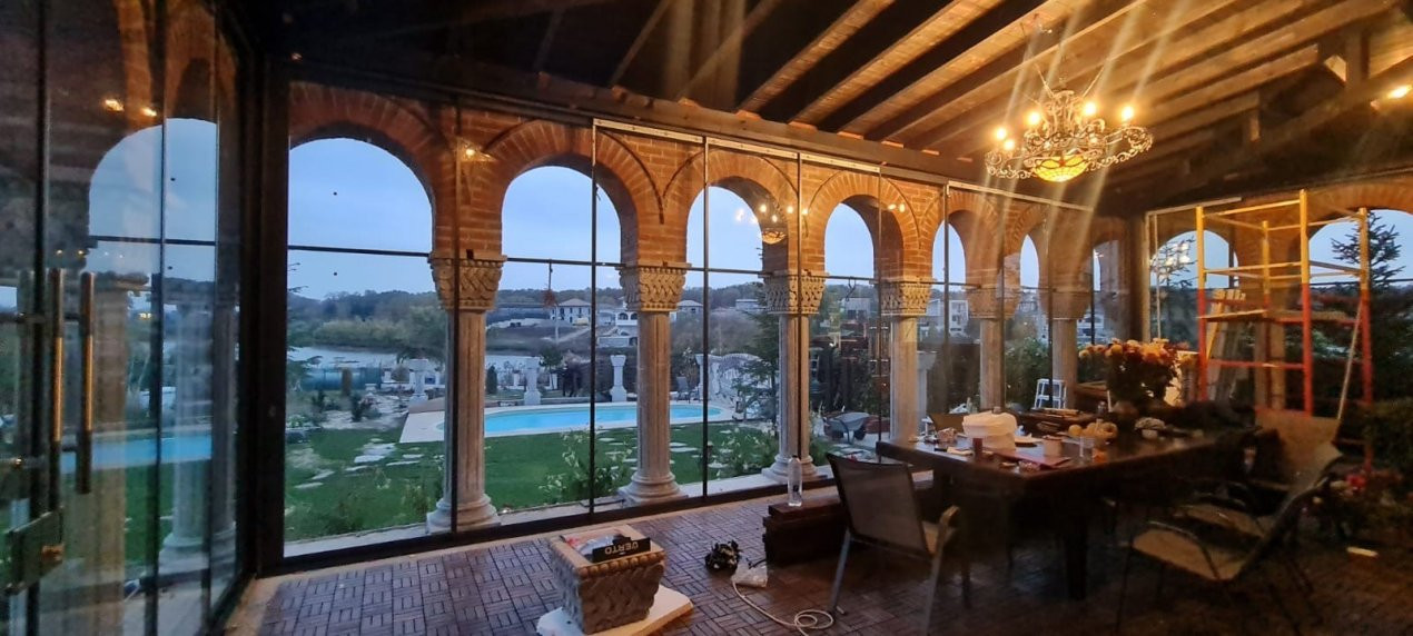 VILĂ DE PRESTIGIU ÎN LAGUNA ALBASTRĂ – CORBEANCA