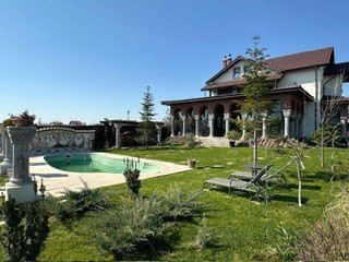 VILĂ DE PRESTIGIU ÎN LAGUNA ALBASTRĂ – CORBEANCA