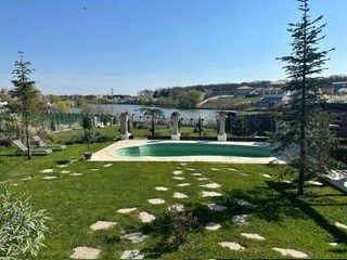 VILĂ DE PRESTIGIU ÎN LAGUNA ALBASTRĂ – CORBEANCA