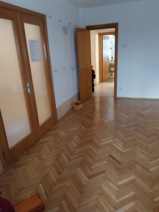 Apartament 4 camere, zona Piata Muncii