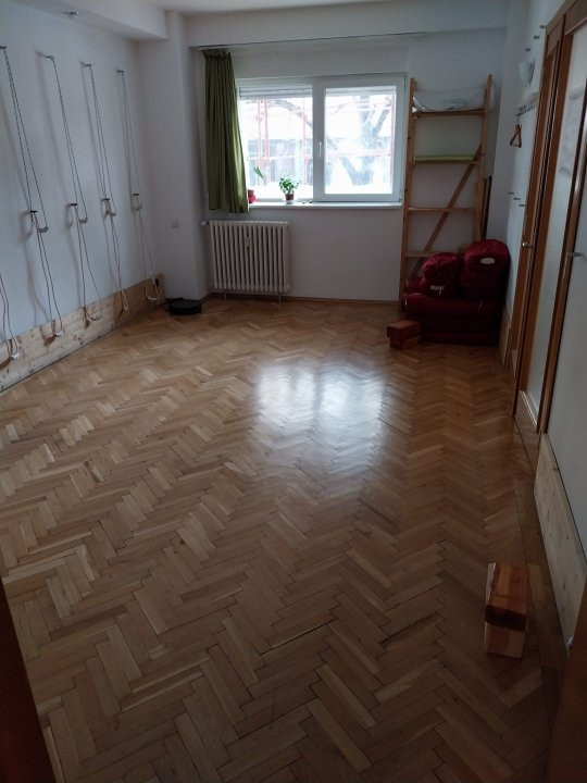 Apartament 4 camere, zona Piata Muncii