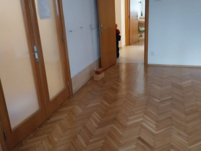 Apartament 4 camere, zona Piata Muncii