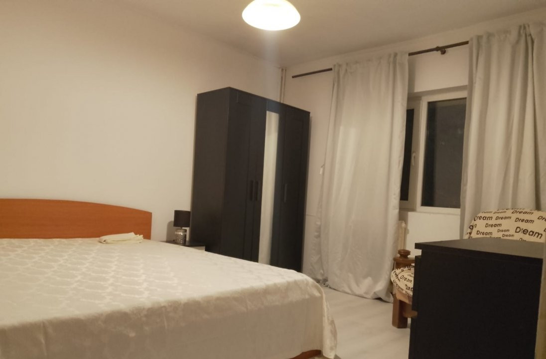 Apartament 3 camere, zona Bld. Unirii 