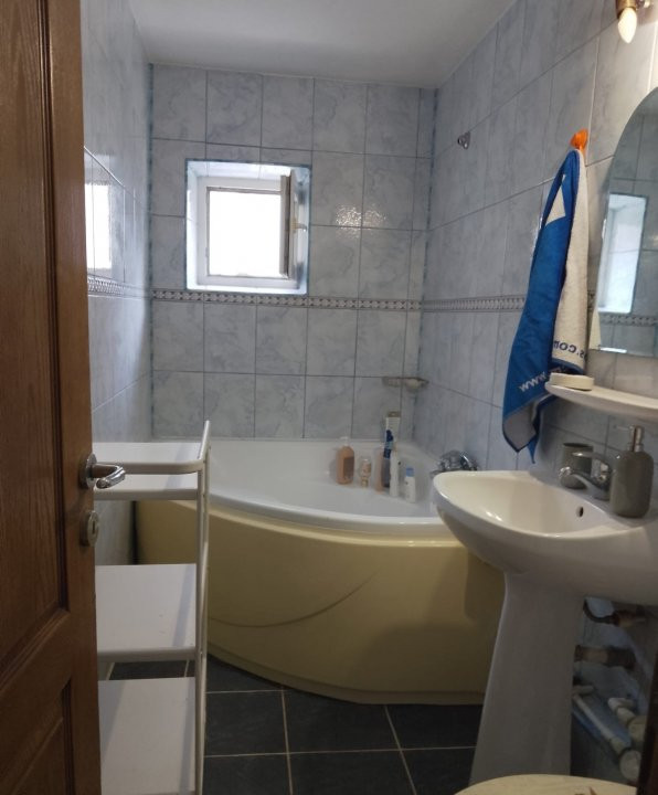 Apartament 3 camere, zona Bld. Unirii 